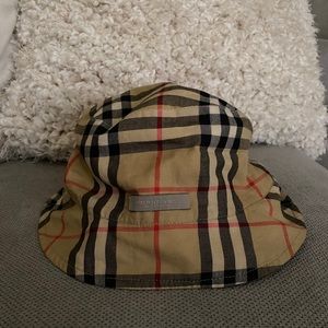Vintage Burberry  bucket hat- Size S